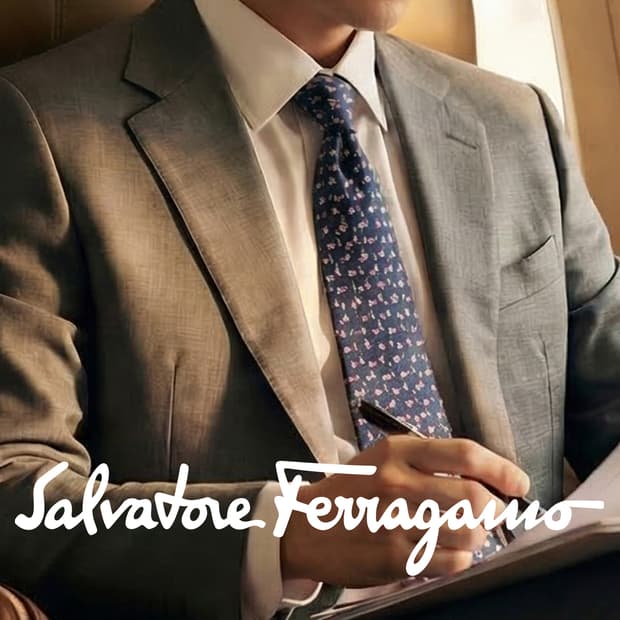 페라가모 실크 네이비 도토리 패턴 넥타이 8.7cm A~B등급 E763