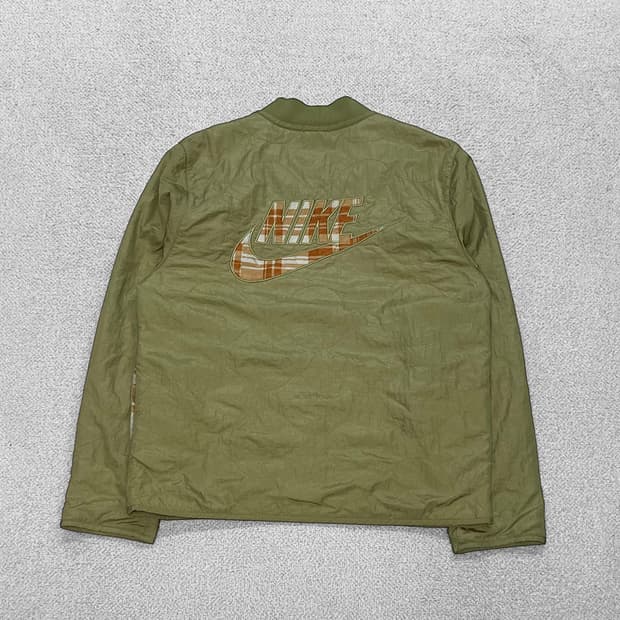 나이키 빅 스우시 퀄팅 자켓 