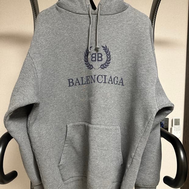 정품 발렌시아가 월계수 후드 그레이 티셔츠 판매합니다