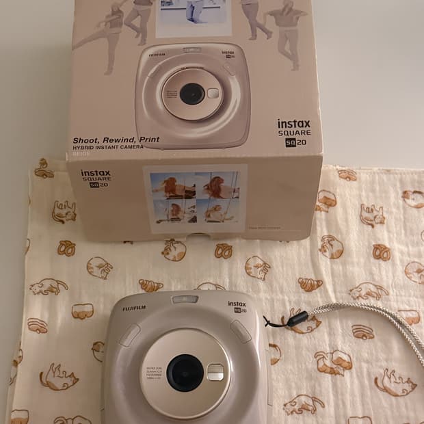 후지필름 인스탁스 SQ20 베이지 디지털 폴라로이드 카메라