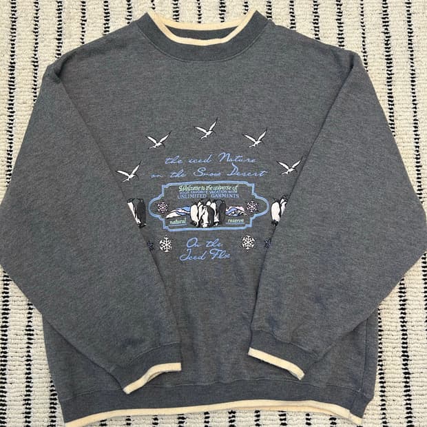 Decade 프린팅 맨투맨