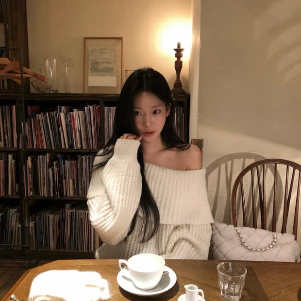 샵리즈 더위시 Leeds 원숄더 니트 아이보리