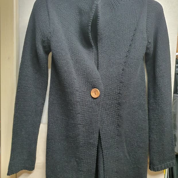 원버튼 유니크 여성 가디건 새제품 