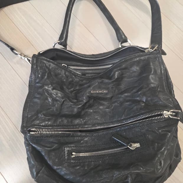 지방시 판도라백 미디움