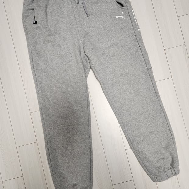 새상품급)푸마 기모 트레이닝 조거 팬츠 사이즈xl

여러 중고사이트에도 