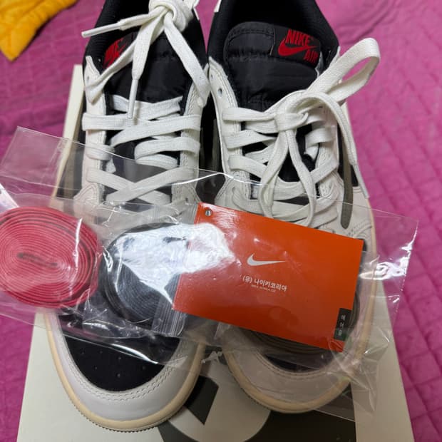 W275 조던1 로우 트레비스캇 미디움 올리브