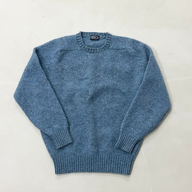 way-out 쉐기독 니트