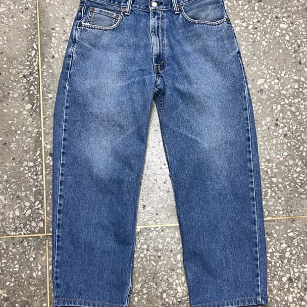 Levis 550