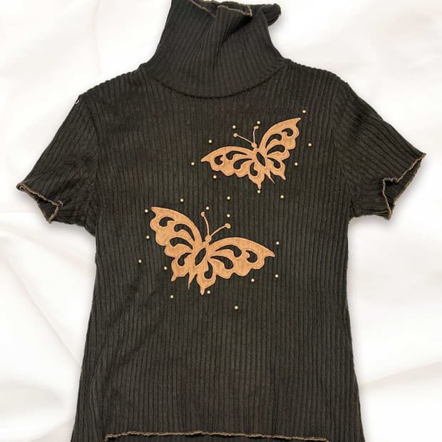 빈티지 나비 자수 골지 반팔 목폴라