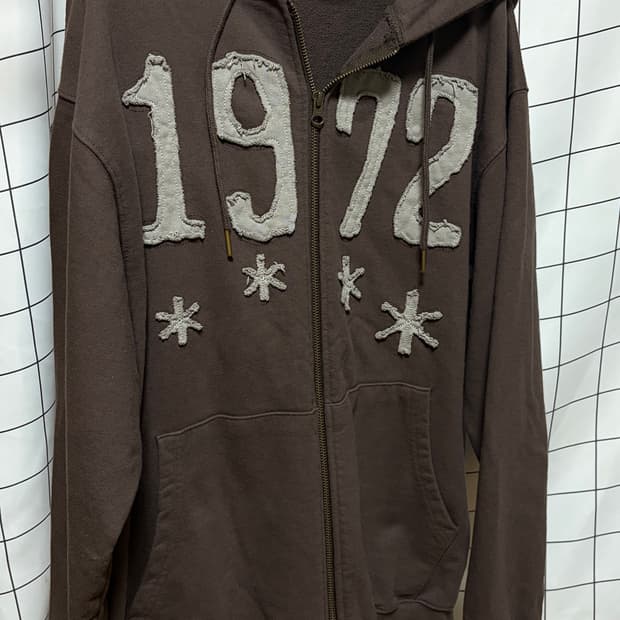 더콜디스트모먼트 TCM 1972 hooded zip-up 브라운