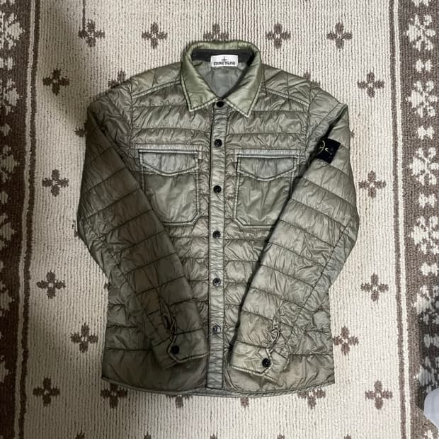 스톤 아일랜드 경량 패딩 셔츠