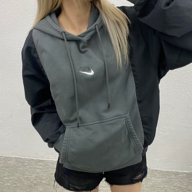 나이키 스우시 바스락 차콜 후드 M