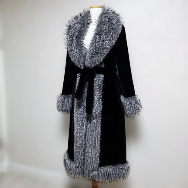 새상품) 트리밍 벨벳 퍼 롱코트🖤