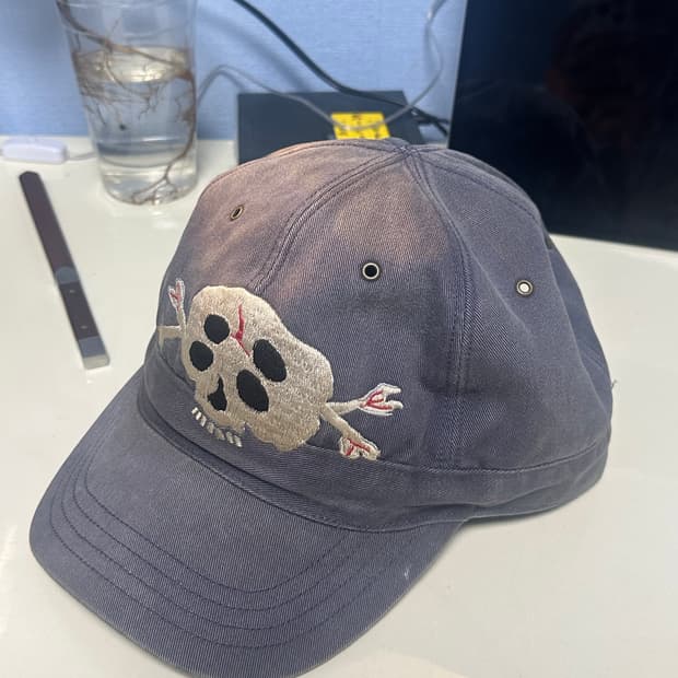 캐피탈 레인스컬캡 퍼플(유일매물)