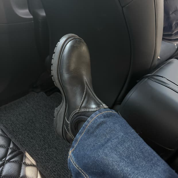 Prada 18Fw 부츠 37size