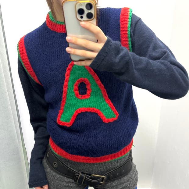 HB-GURU 네이비 그린 배색 아크릴 니트조끼