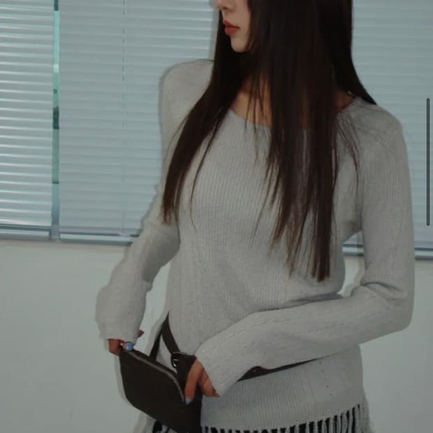 밀로우먼 부클 프린지 롱 슬리브 니트 [에크루]