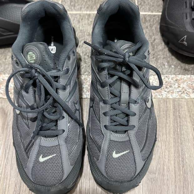 나이키 샥스 라이드 2 아이언 그레이 앤 앤트러사이트 270