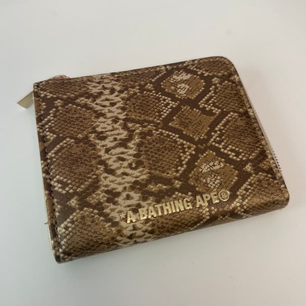 Bape 베이프 뱀피 지갑