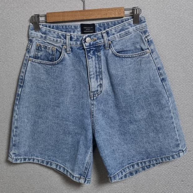 2사이즈 (26) 아크메드라비 연청 데님 반바지