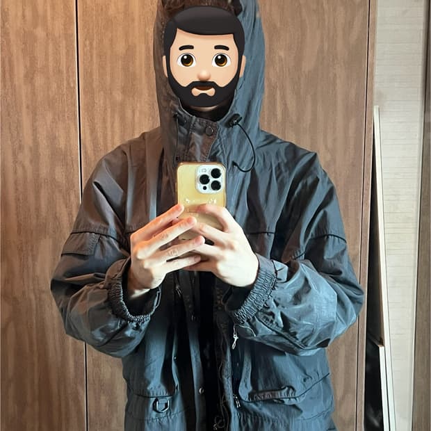 차콜 윈드브레이커 자켓