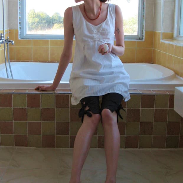 Lace Sleeveless Dress (White) 
