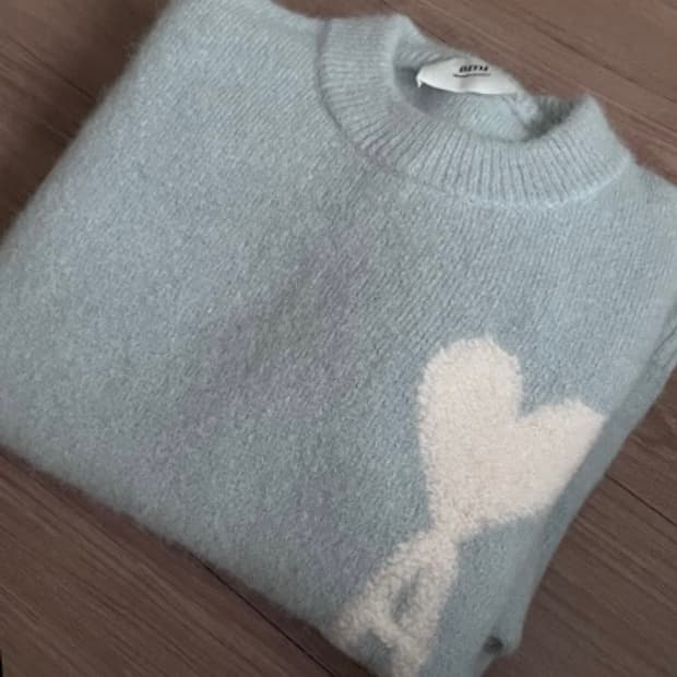 AMI 인타르시아 빅로고 니트