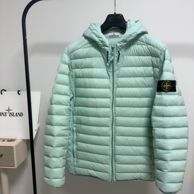 [레어 컬러, XL] 스톤아일랜드 룸 우븐 챔버스 경량패딩