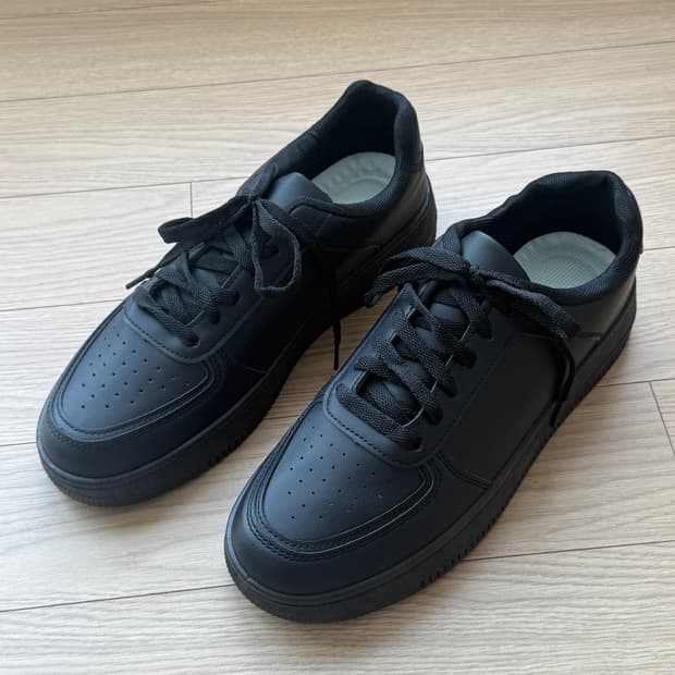 260) 블랙 캐주얼 스니커즈