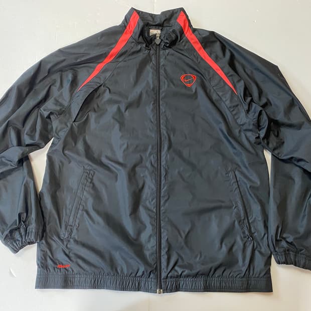 Nike 바람막이 xL 105