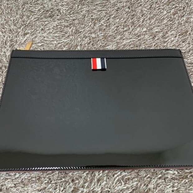 톰브라운 시그니처 클러치