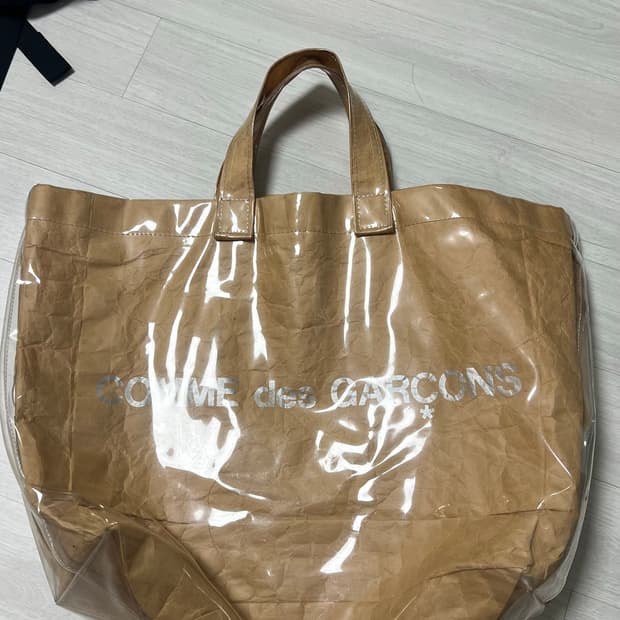 꼼데가르송(Comme des Garçons) PVC 페이퍼 토트백