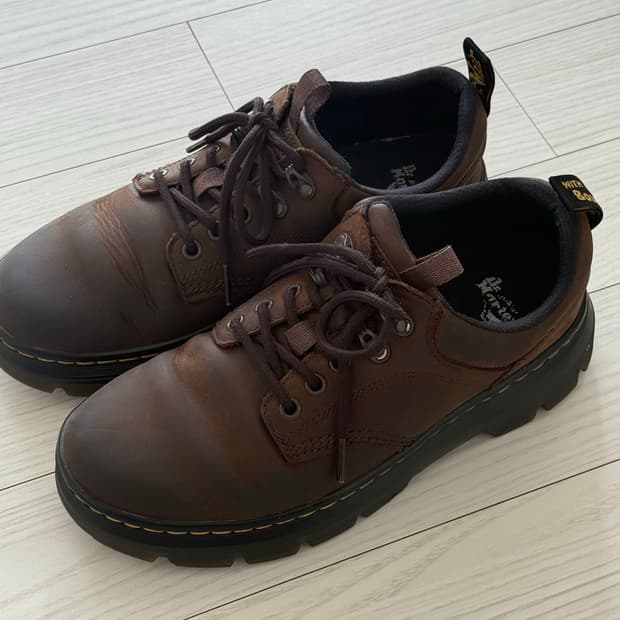 닥터마틴 리더 크레이지호스 250