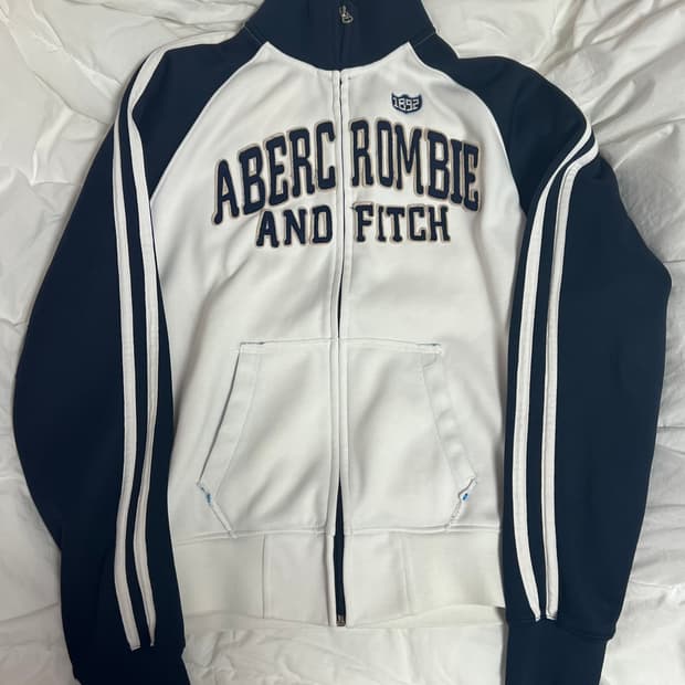 아베크롬비 화이트 네이비 집업