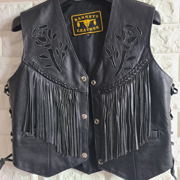 BARNEY'S LEATHER 프린지 가죽 베스트 블랙(55)