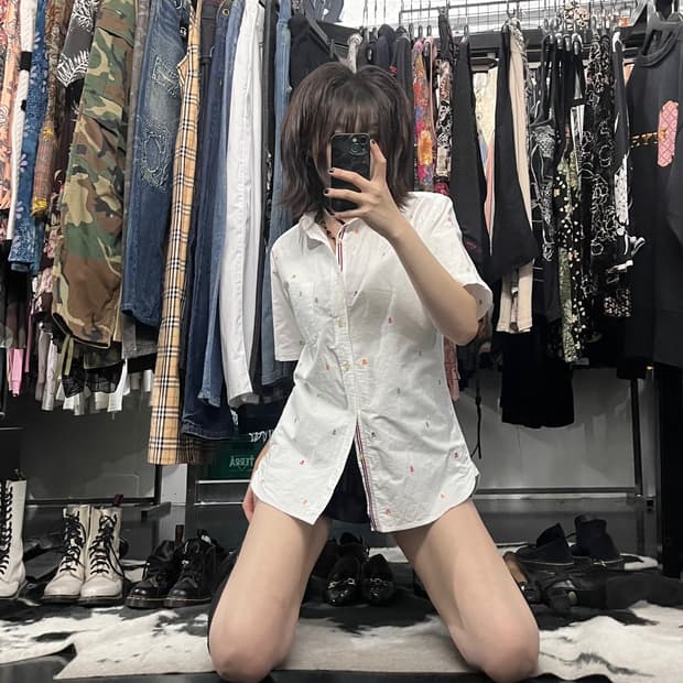 빔즈 자수 셔츠