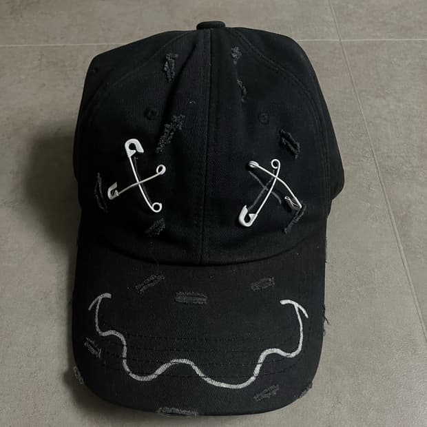 바조우 99%is 스마일 볼캡 초판