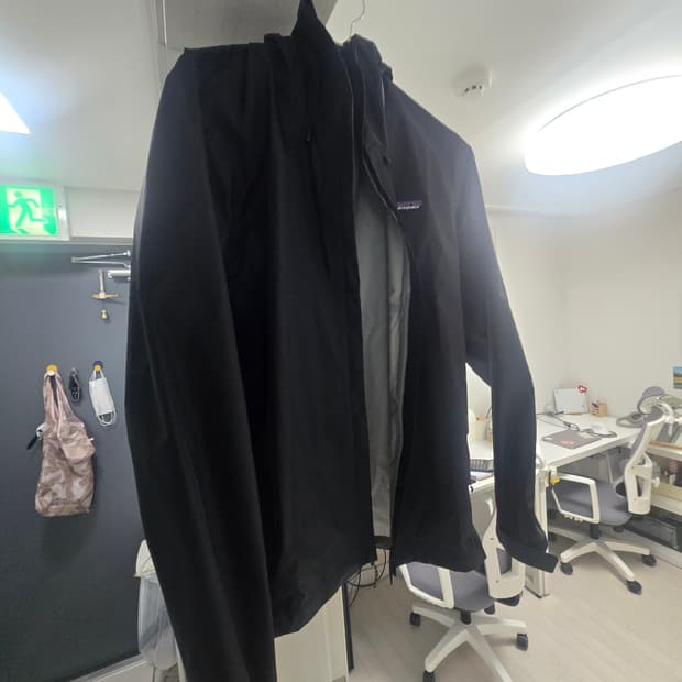 파타고니아 토렌쉘 3L 레인커버 자켓 블랙 M 