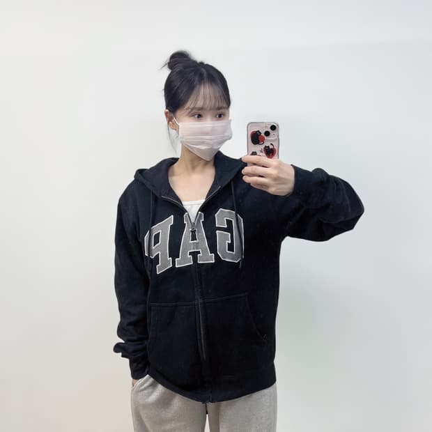 갭 GAP 스펠 로고 후드집업 블랙