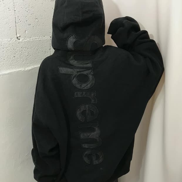 Supreme Satin Applique Hoodie - 23Fw