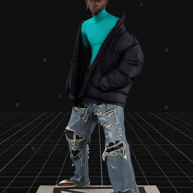 발렌시아가 21fw 블루 나일론 오버사이즈 패딩