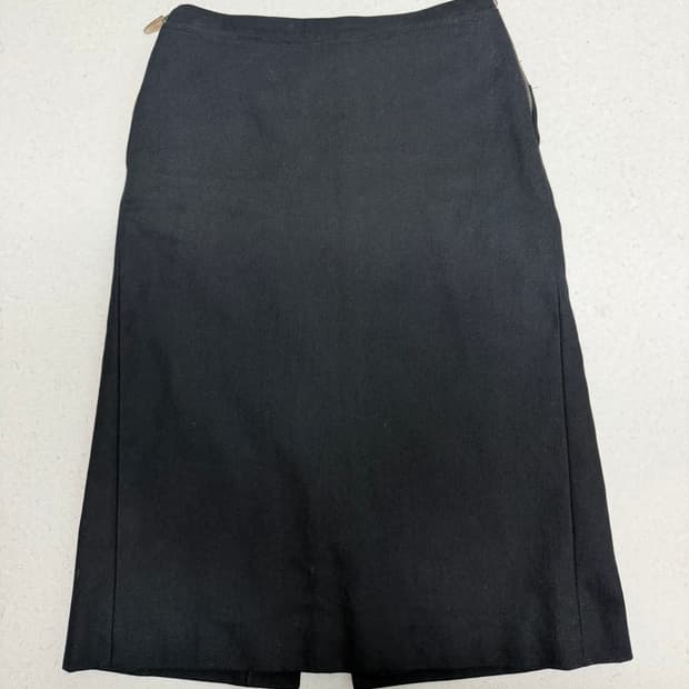 만다리나덕 스커트 블랙