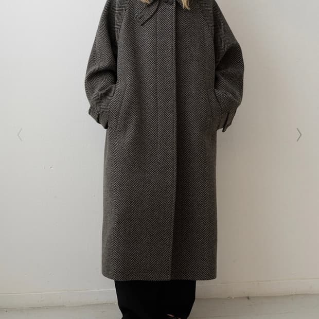 파사드패턴 오버핏 헤링본 발마칸 코트_grey brown