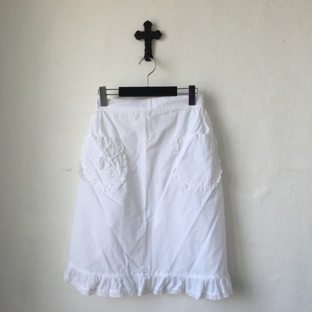 Frill apron
