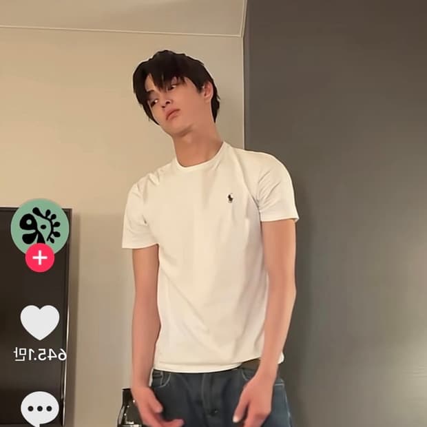 *코르티스 건호* 폴로 랄프로렌 포니 티셔츠 화이트