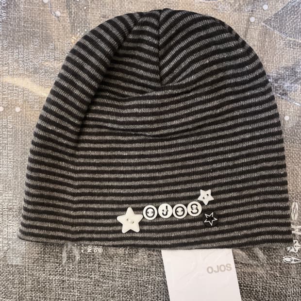 오호스 star button beanie (charcoal)