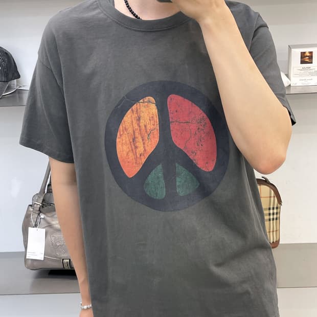 Shirt Minister 피스 사인 그래픽 티셔츠