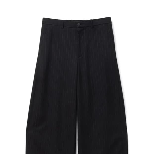 [4] 해칭룸 와이드 커브 트라우저 스트라이프 블랙