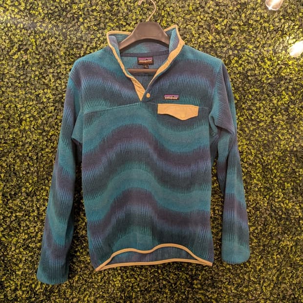 13FW 파타고니아 신칠라 스냅-T 블루그라데이션/베이지