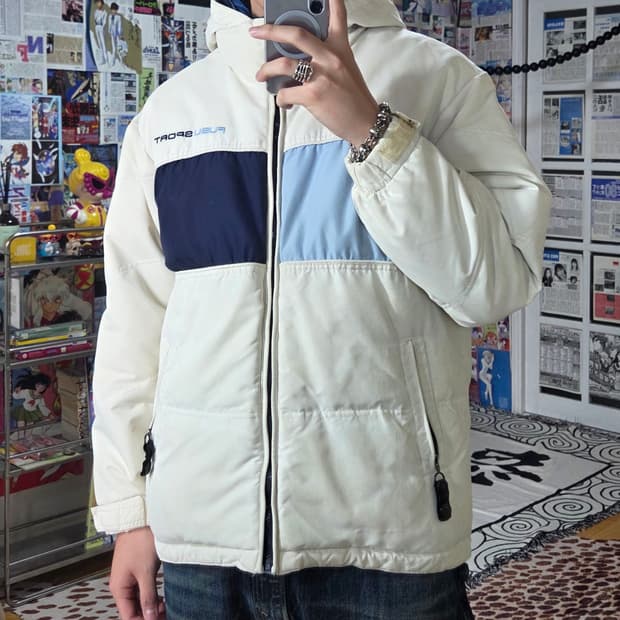 후부 아이보리 올드스쿨 다운 패딩 점퍼